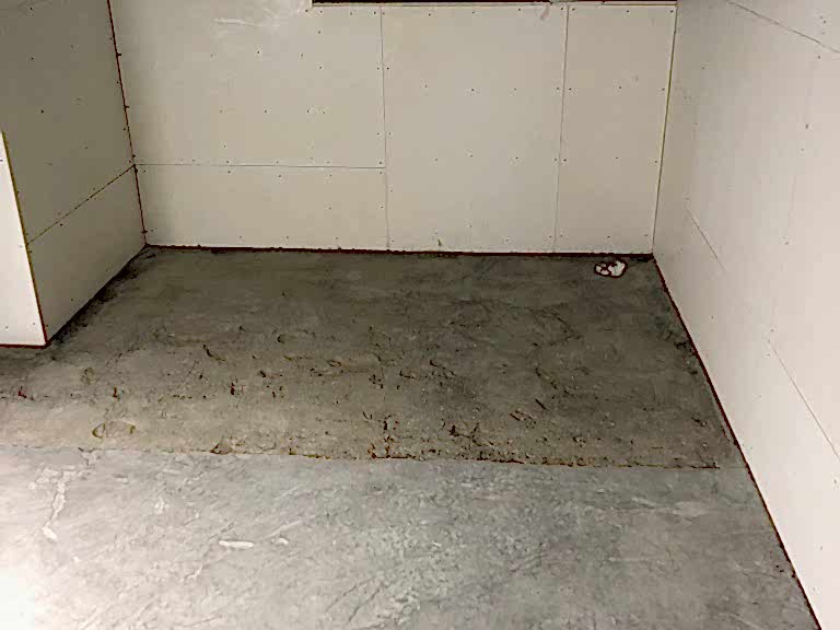 Concrete scabbling